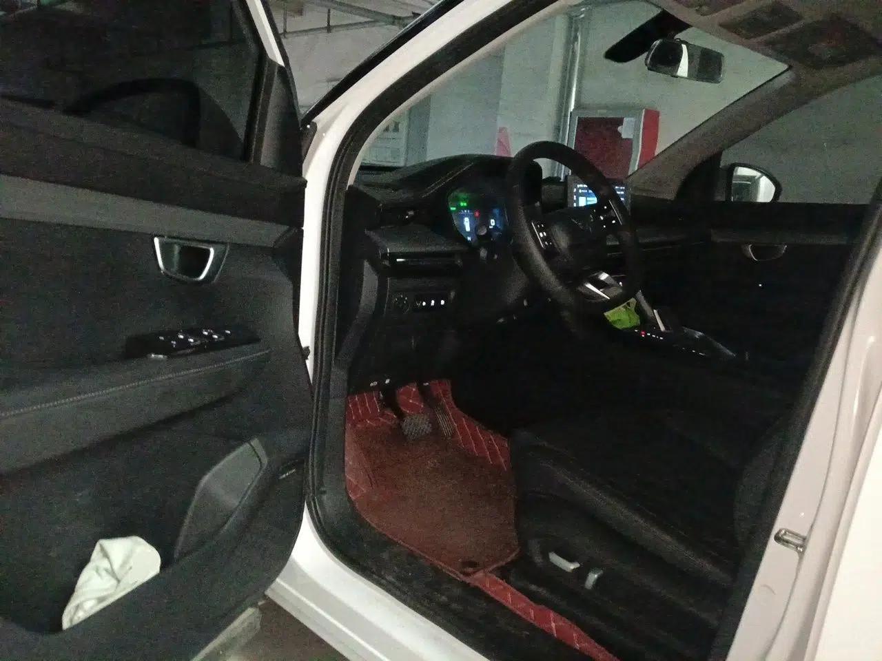 Wuling Asta 2022 2.0L DHT Electric-Speed Version — миниатюра 16