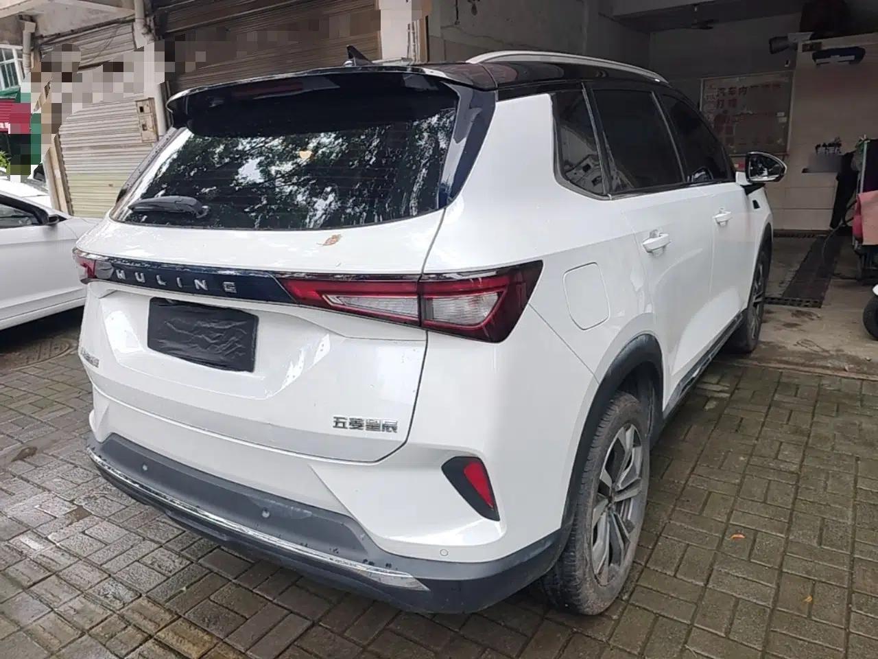 Wuling Asta 2021 1.5T CVT Star曜 Edition — миниатюра 6