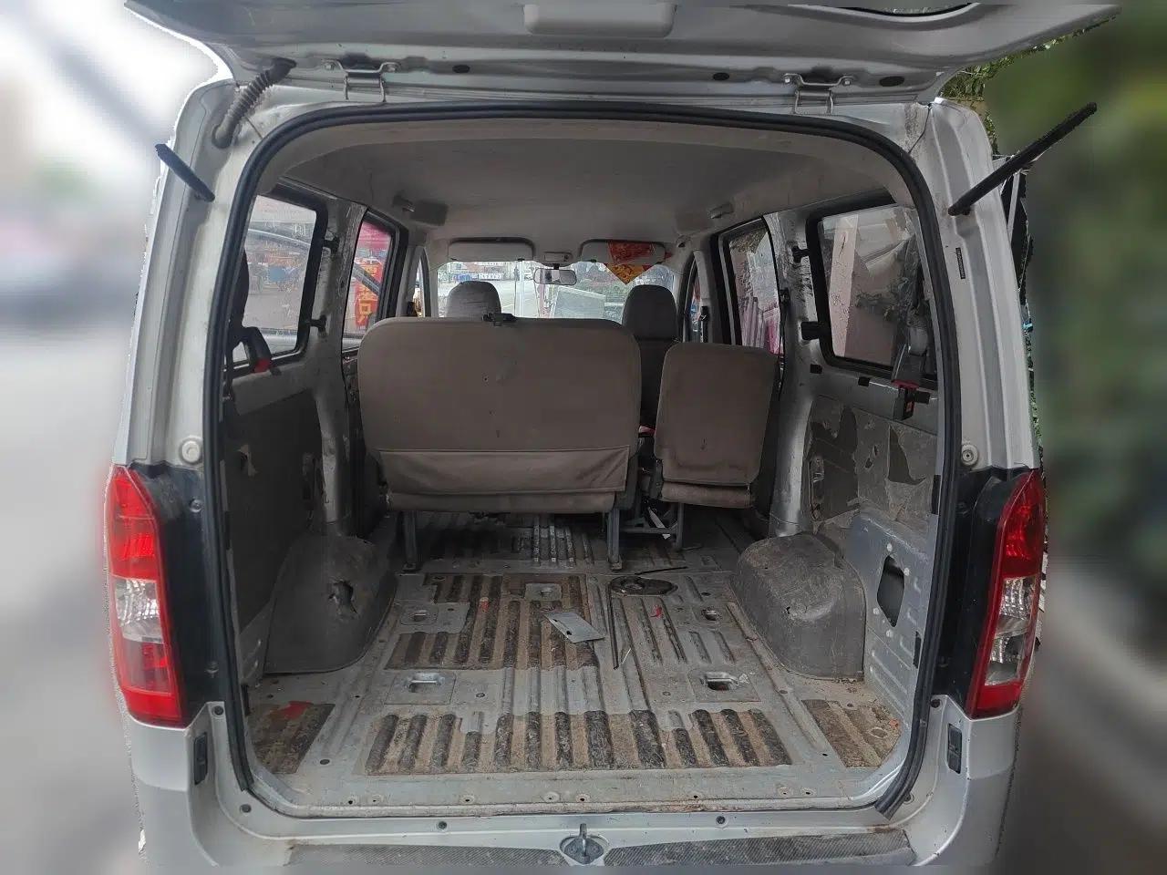 Wuling Rongguang V 2016 1.5L Practical Version — миниатюра 19