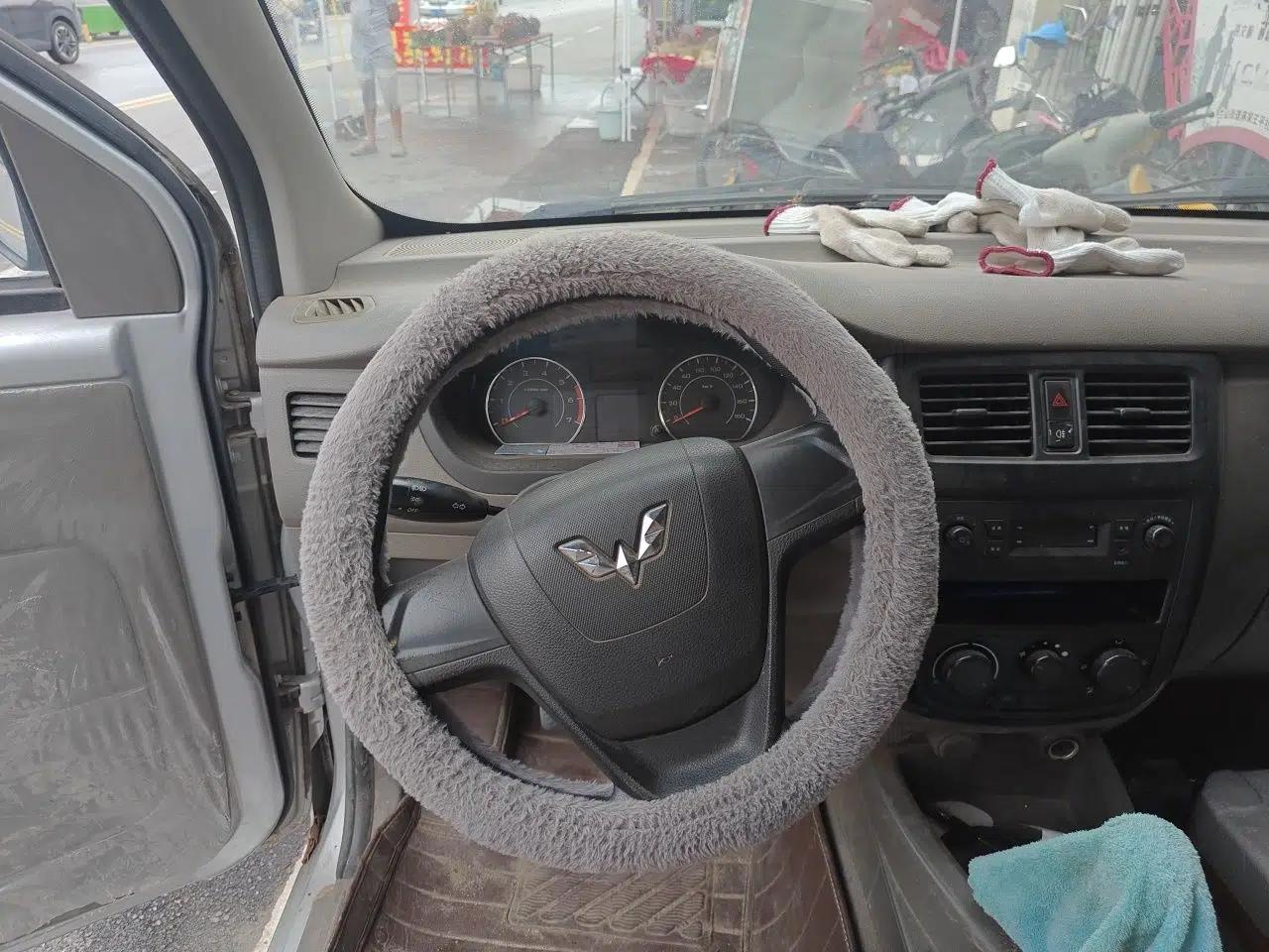 Wuling Rongguang V 2016 1.5L Practical Version — миниатюра 10