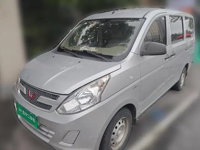 Wuling Rongguang V 2016 1.5L Practical Version