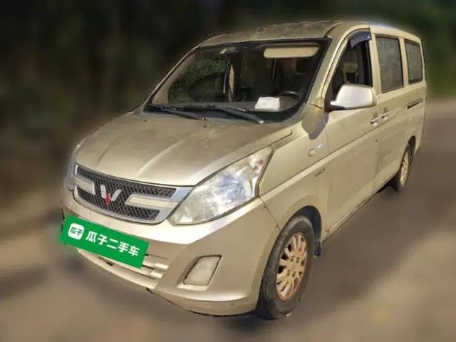Wuling Rongguang V 2016 1.5L Standard Version
