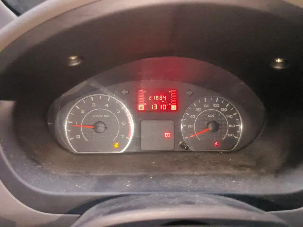 Wuling Rongguang V 2015 1.2L Practical Model — миниатюра 12