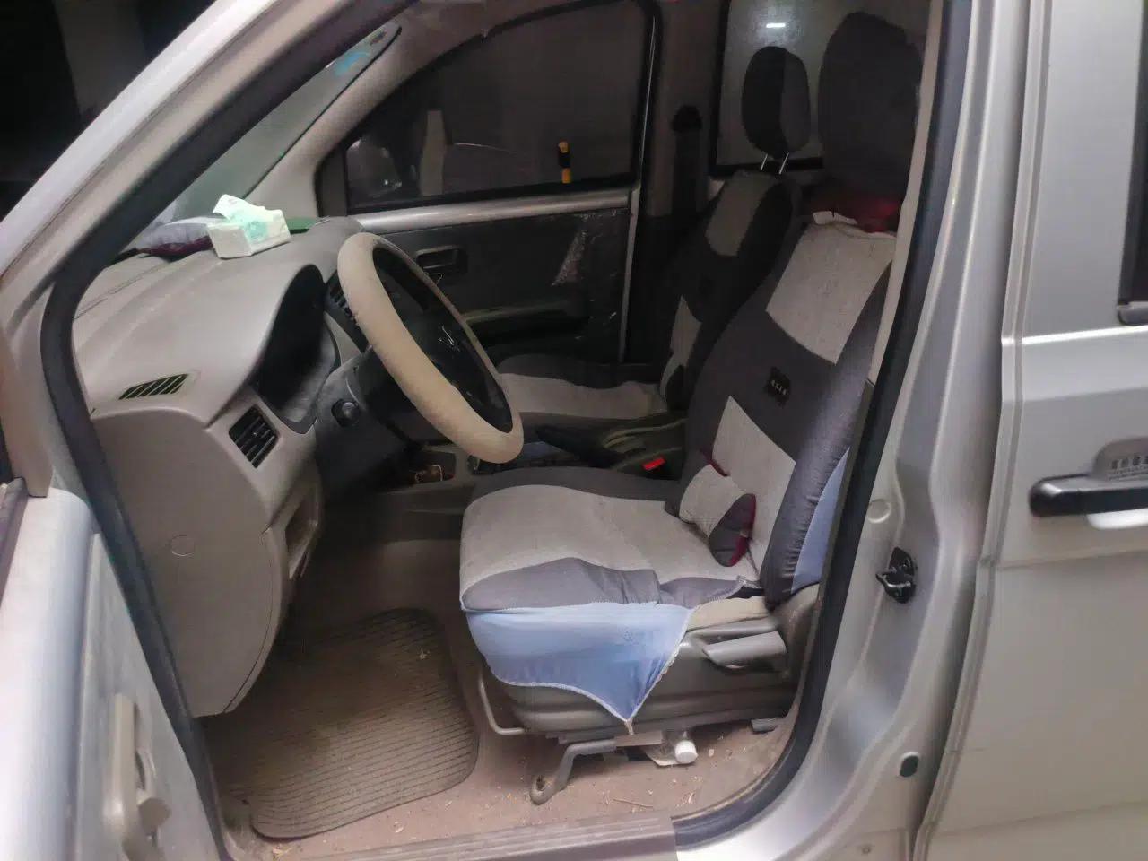 Wuling Rongguang V 2015 1.2L Practical Model — миниатюра 15