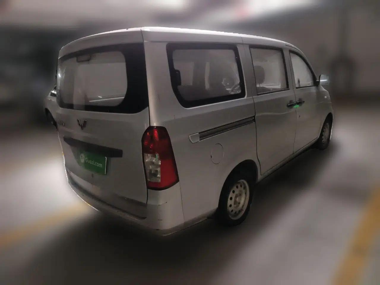 Wuling Rongguang V 2015 1.2L Practical Model — миниатюра 6