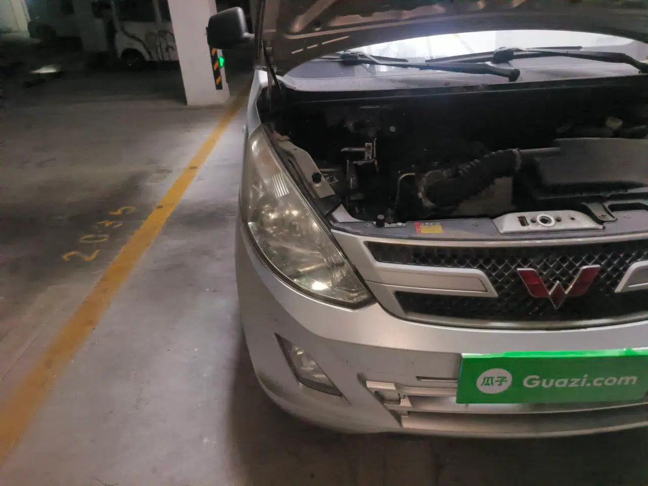 Wuling Rongguang V 2015 1.2L Practical Model — миниатюра 7