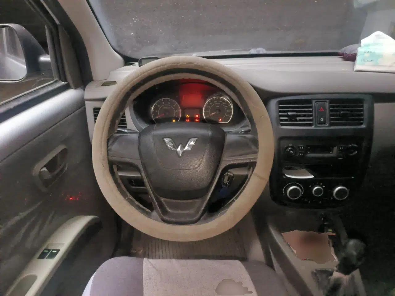 Wuling Rongguang V 2015 1.2L Practical Model — миниатюра 10