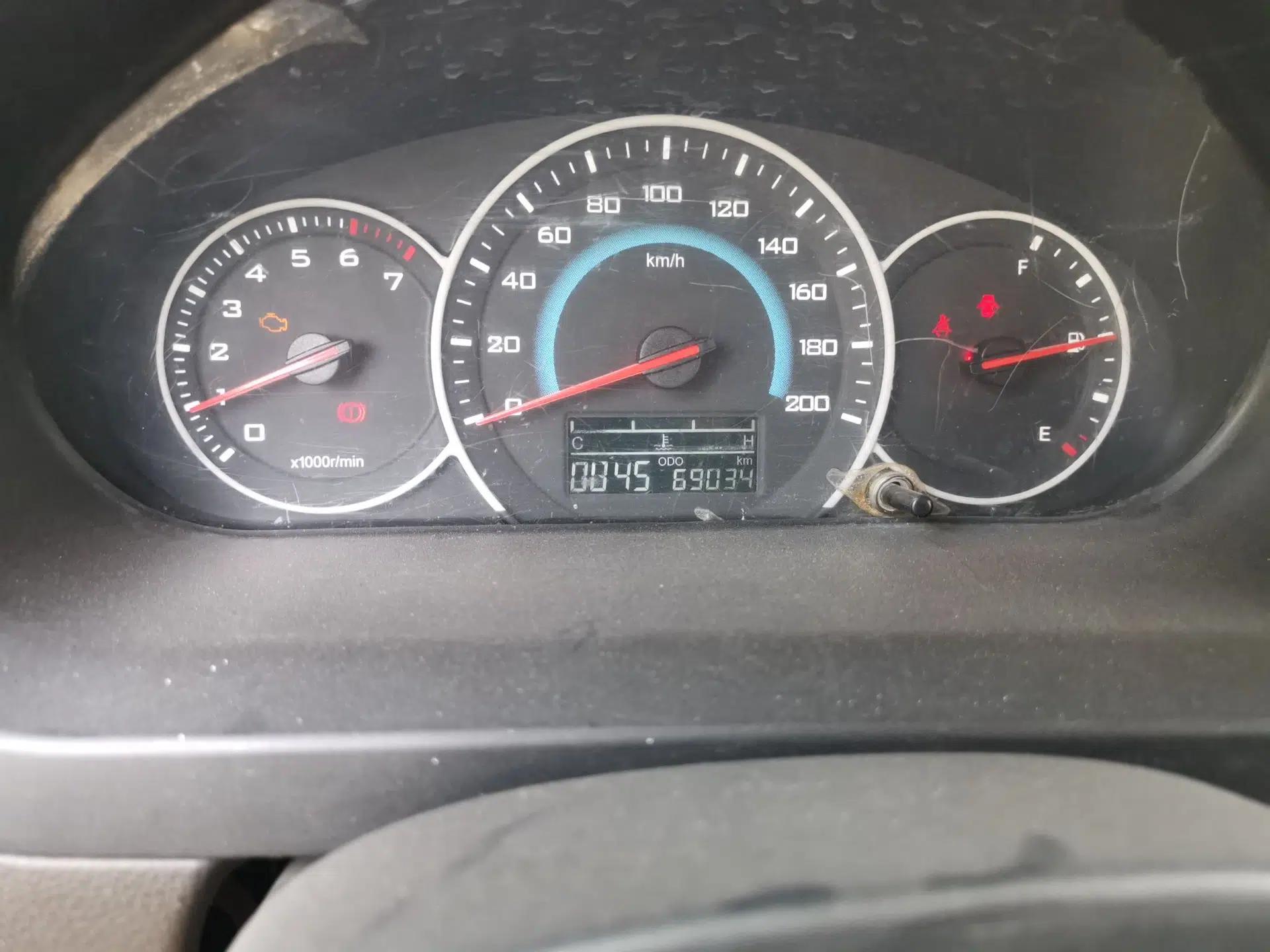 Wuling Rongguang V 2015 1.5L Practical Version — миниатюра 12