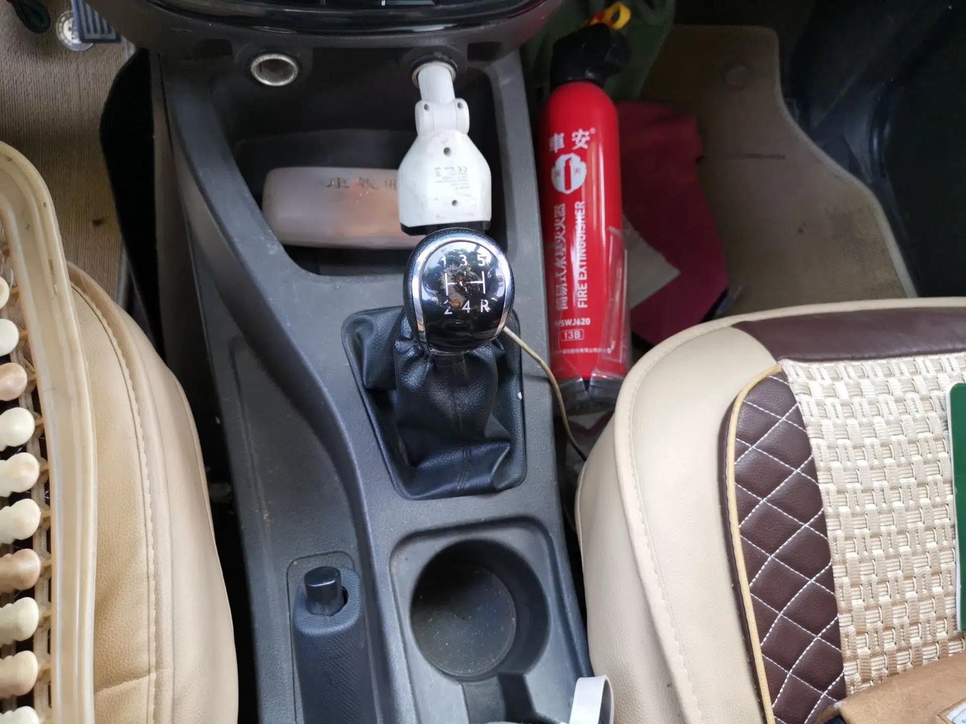 Wuling Rongguang V 2015 1.5L Practical Version — миниатюра 14
