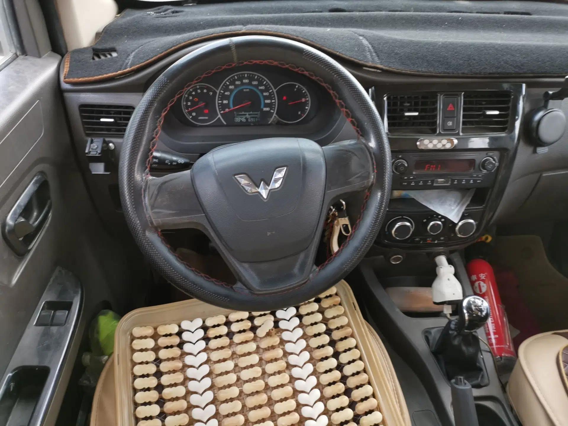 Wuling Rongguang V 2015 1.5L Practical Version — миниатюра 10