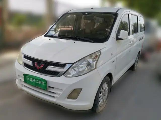 Wuling Rongguang V 2015 1.5L Practical Version