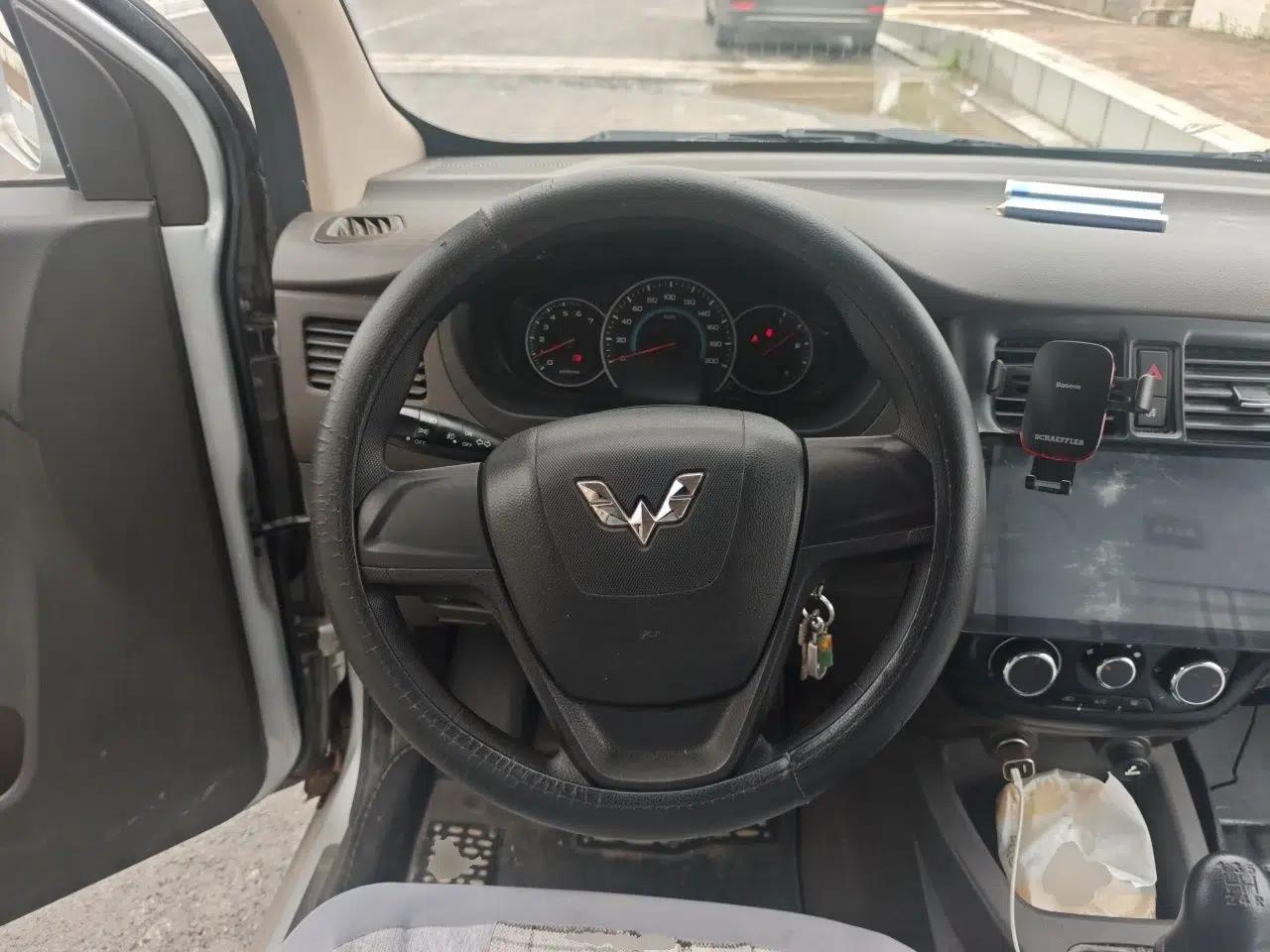 Wuling Rongguang V 2018 1.5L Standard Version — миниатюра 10