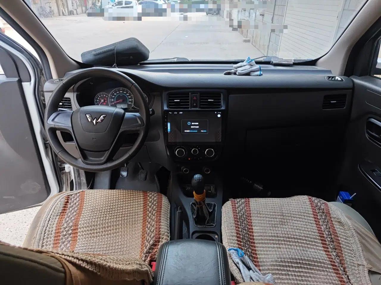 Wuling Rongguang V 2016 1.5L Standard Version — миниатюра 9