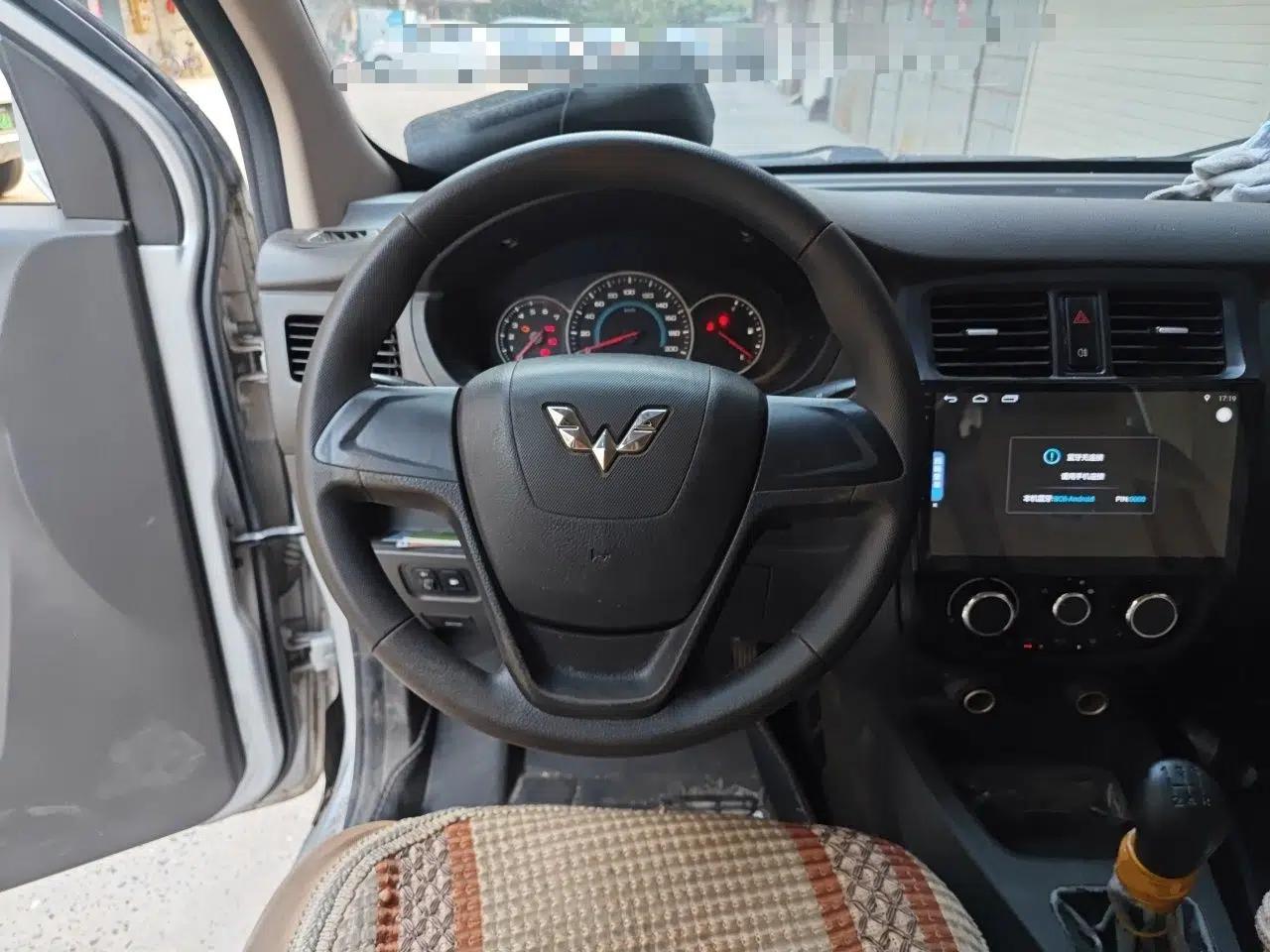 Wuling Rongguang V 2016 1.5L Standard Version — миниатюра 10