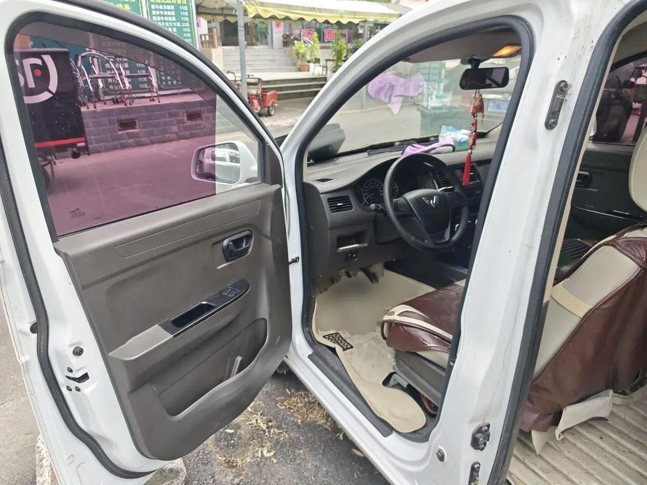 Wuling Rongguang V 2016 1.5L Standard Version — миниатюра 16