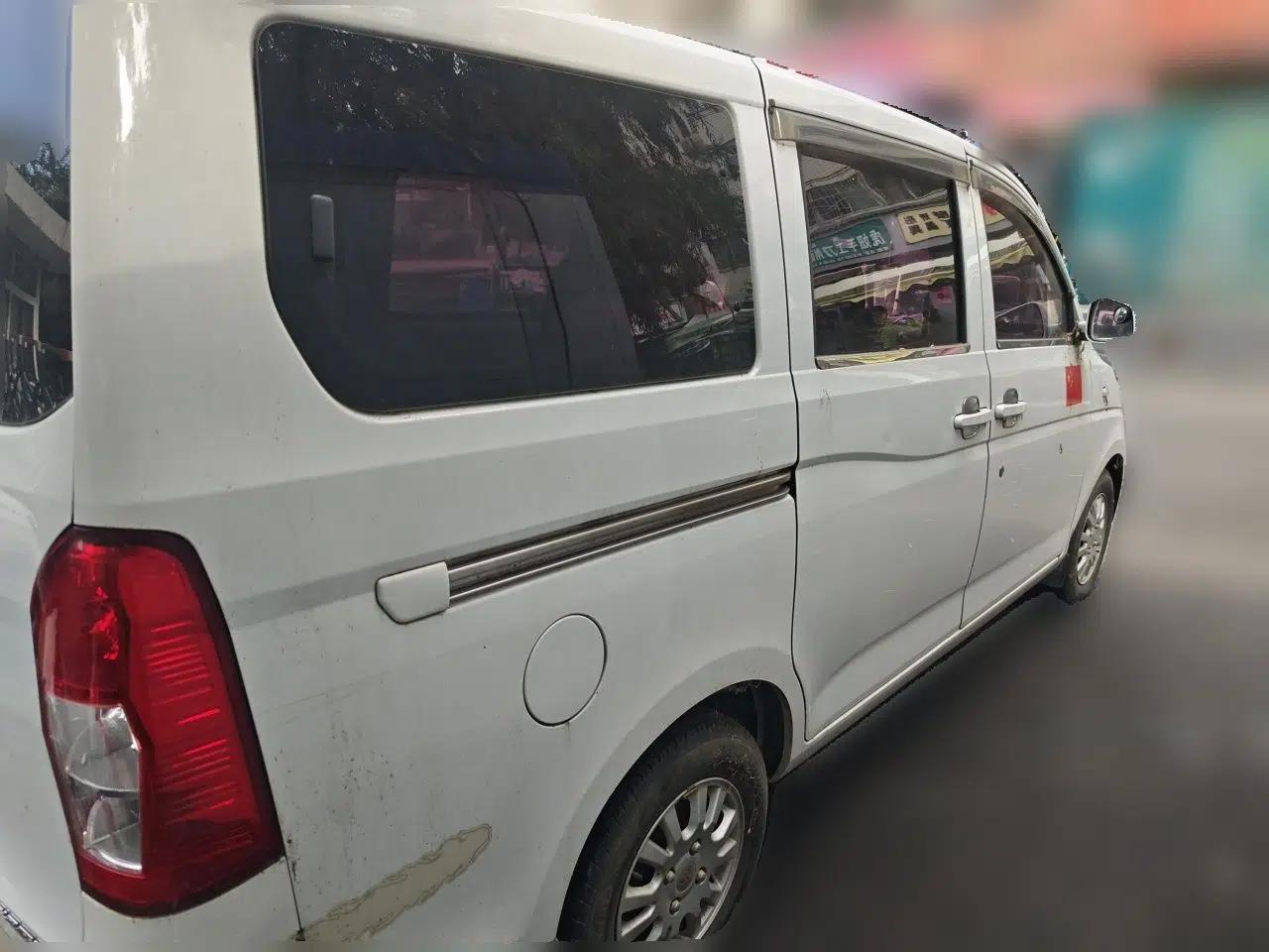 Wuling Rongguang V 2016 1.5L Standard Version — миниатюра 6