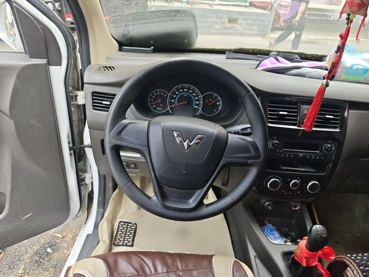 Wuling Rongguang V 2016 1.5L Standard Version — миниатюра 10