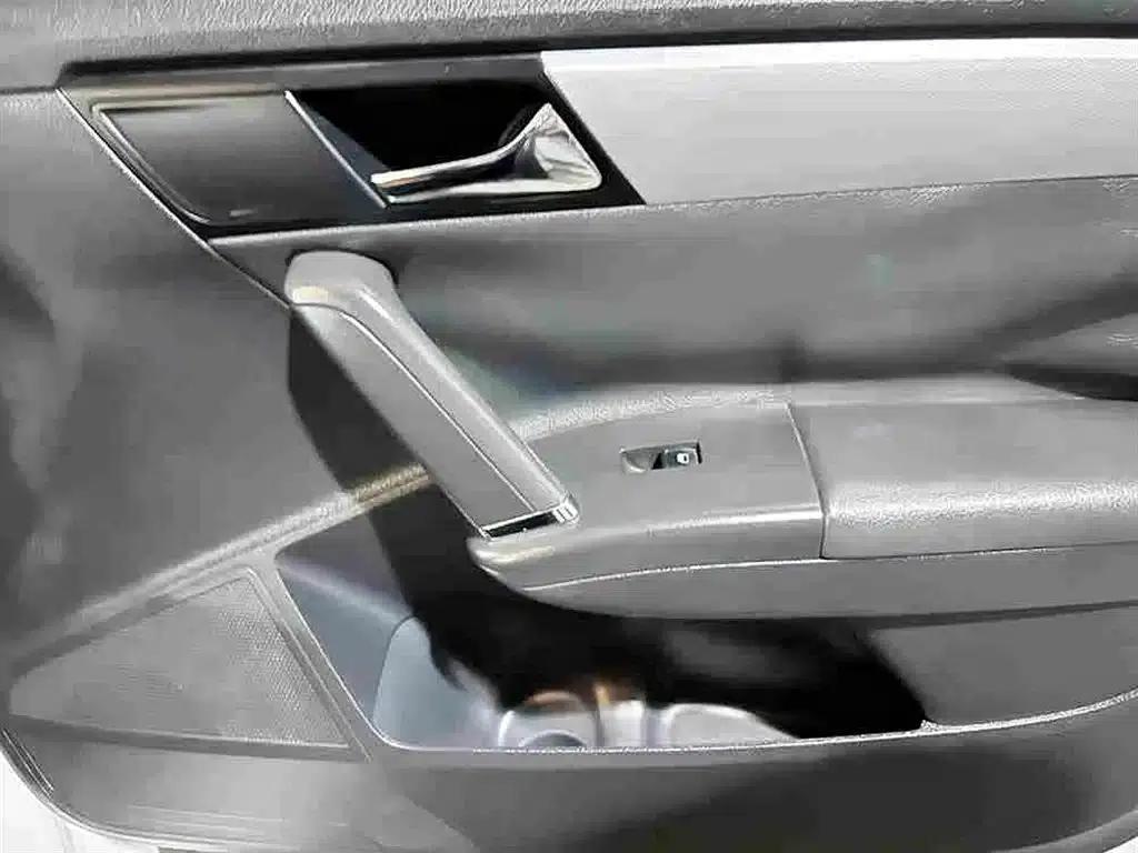 Lavida Gran Turismo 2013 1.4TSI Automatic Comfort Model — миниатюра 13