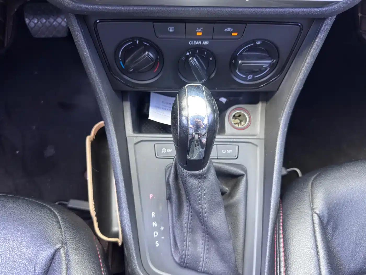 Lavida Gran Turismo 2015 1.6L Automatic Fashion Edition — миниатюра 13