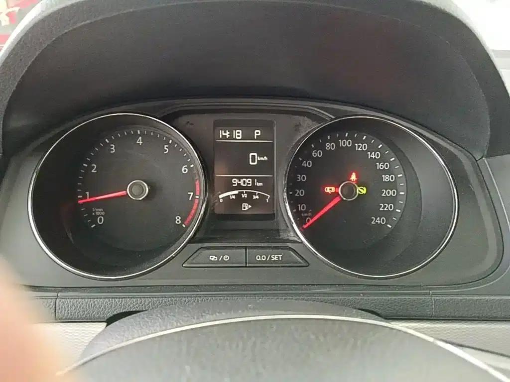 Lavida Gran Turismo 2015 1.6L Automatic Comfort Edition — миниатюра 12