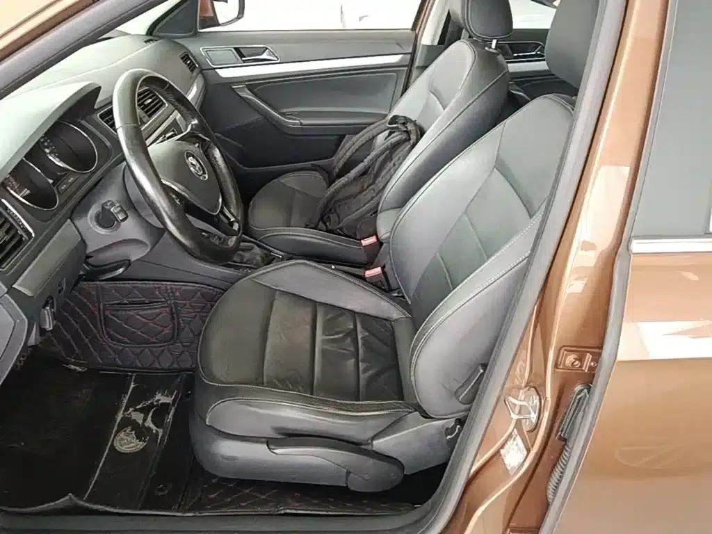 Lavida Gran Turismo 2015 1.6L Automatic Comfort Edition — миниатюра 15