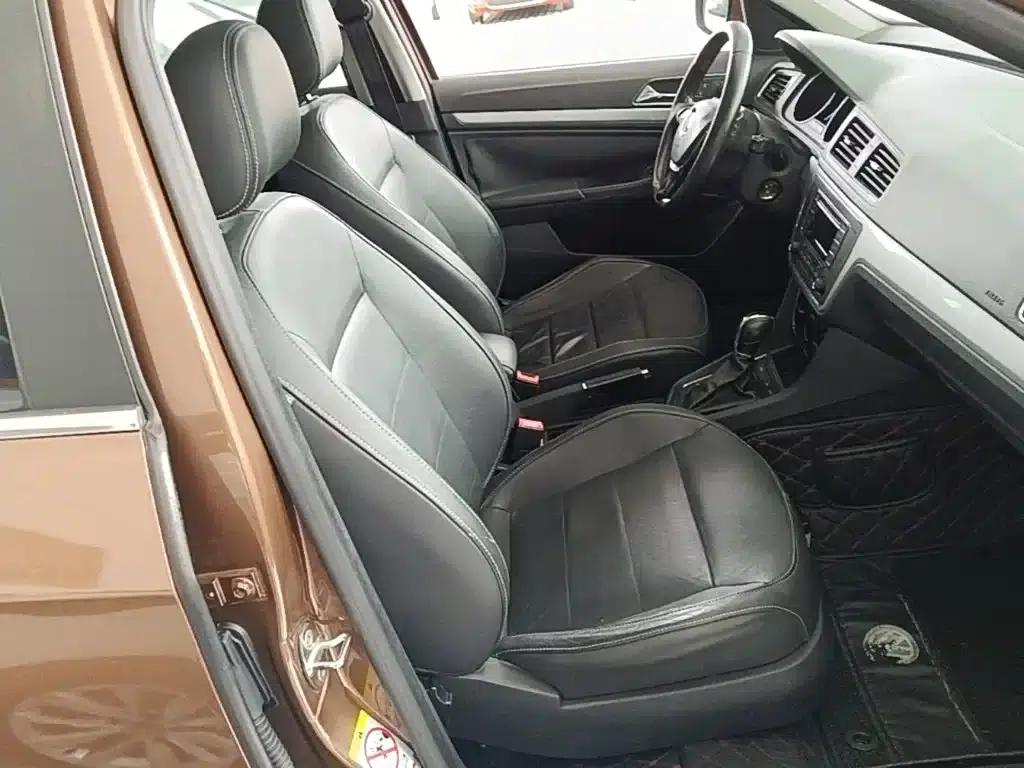 Lavida Gran Turismo 2015 1.6L Automatic Comfort Edition — миниатюра 25