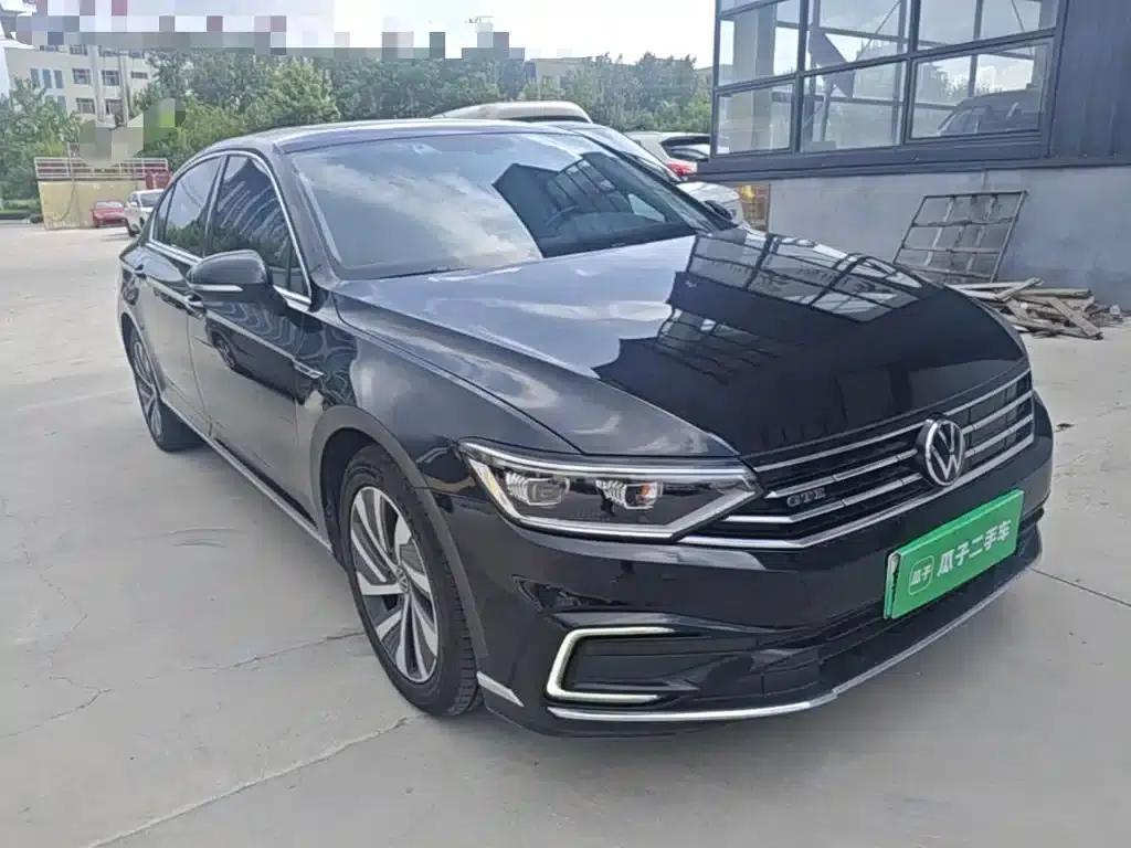 2020 Volkswagen Passat PHEV GTE Luxury Edition — миниатюра 4