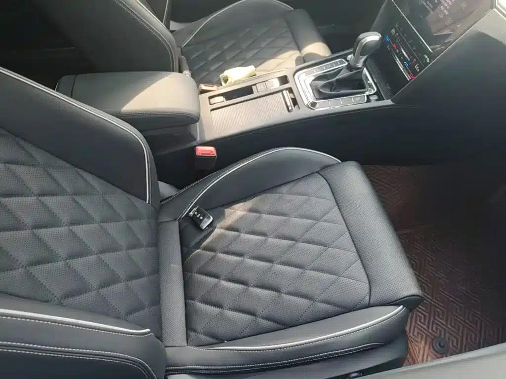 2022 Volkswagen Passat PHEV GTE Luxury Edition — миниатюра 11