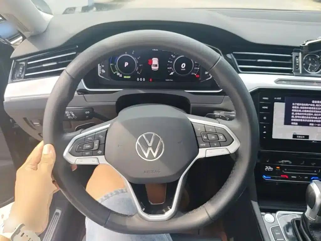 2022 Volkswagen Passat PHEV GTE Luxury Edition — миниатюра 17