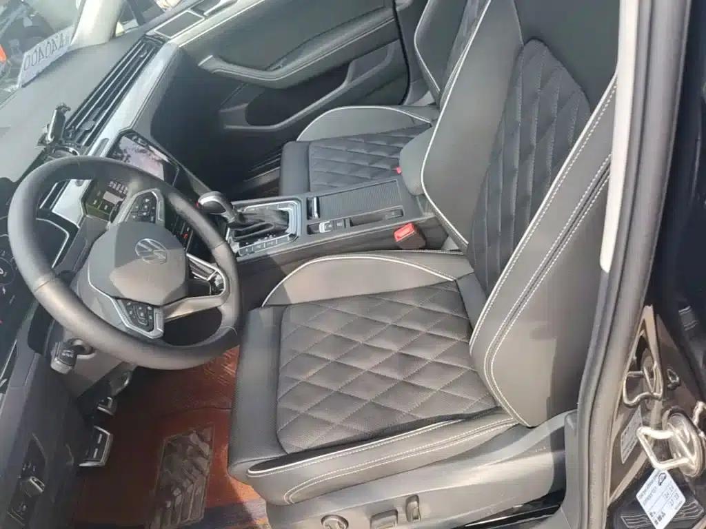 2022 Volkswagen Passat PHEV GTE Luxury Edition — миниатюра 22