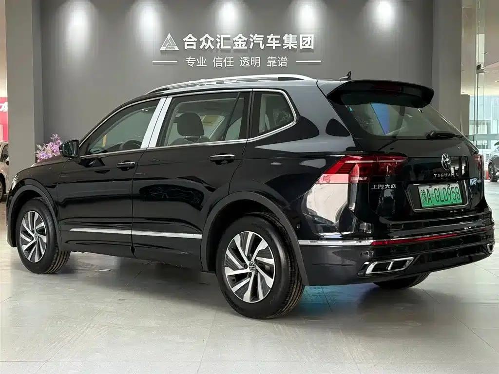 2023 Volkswagen Tiguan L Plug-in Hybrid 430PHEV Premium Edition — миниатюра 4