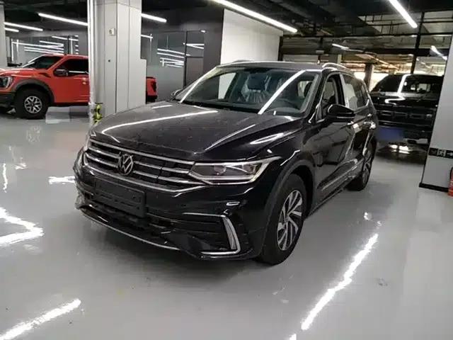 2023 Volkswagen Tiguan L Plug-in Hybrid 430PHEV Premium Edition