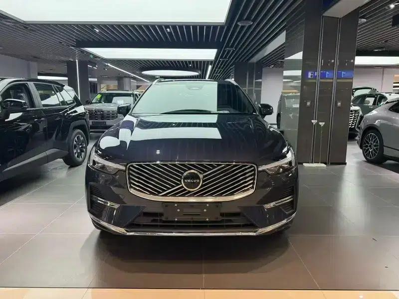 2026 Volvo XC60 B5 AWD Inscription Luxury Edition — миниатюра 2