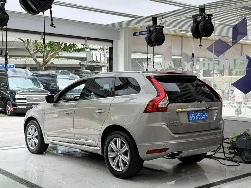 2015 Volvo XC60 T5 Smart Edition — миниатюра 3