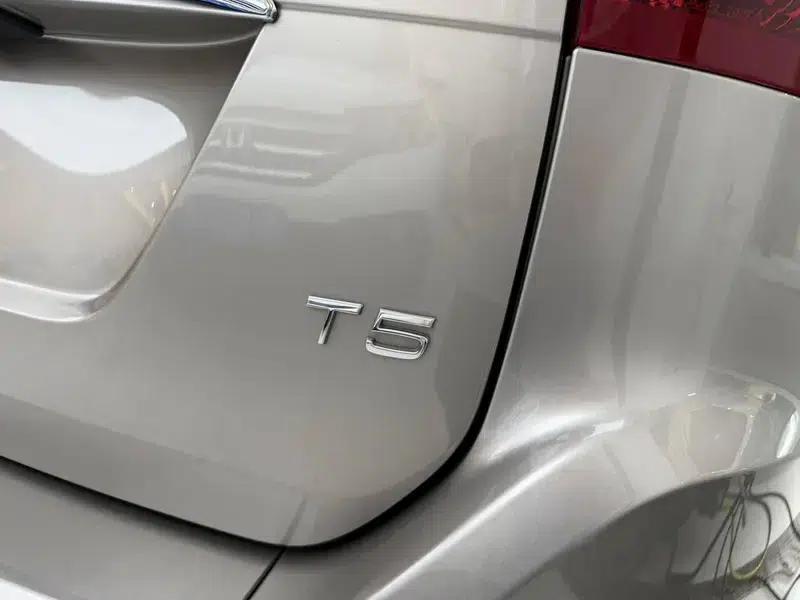 2015 Volvo XC60 T5 Smart Edition — миниатюра 9