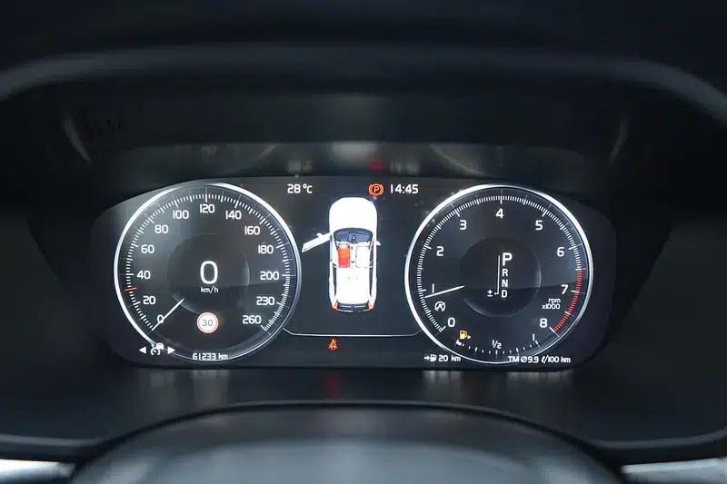 2020 Volvo XC60 T5 AWD Inscription Luxury Edition — миниатюра 15