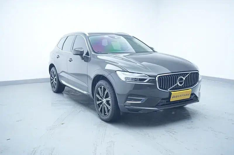 2020 Volvo XC60 T5 AWD Inscription Luxury Edition — миниатюра 3