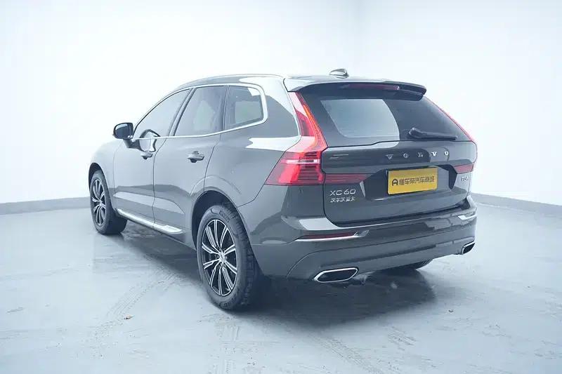 2020 Volvo XC60 T5 AWD Inscription Luxury Edition — миниатюра 5