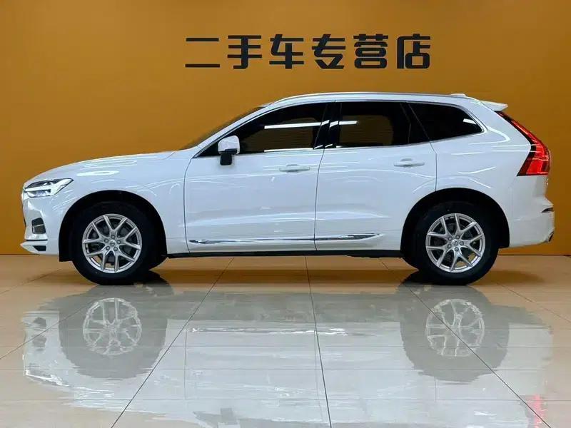 2021 Volvo XC60 T5 AWD Inscription Luxury Edition — миниатюра 3
