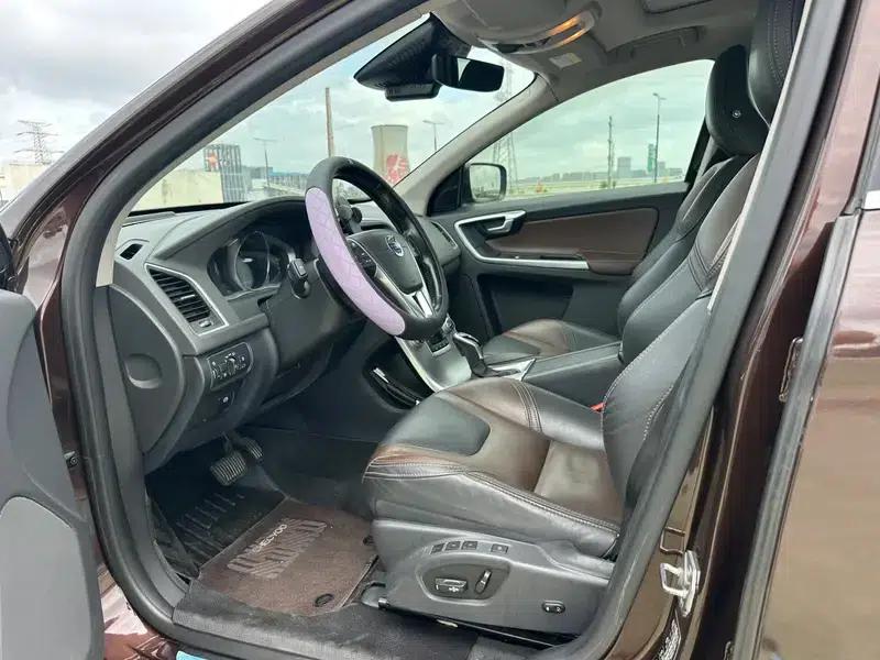 2017 Volvo XC60 T5 AWD Smart Upgrade Edition — миниатюра 12