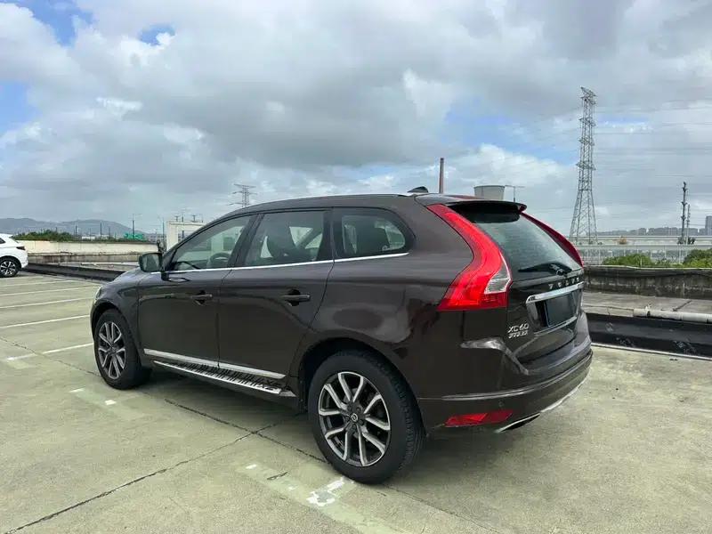 2017 Volvo XC60 T5 AWD Smart Upgrade Edition — миниатюра 5