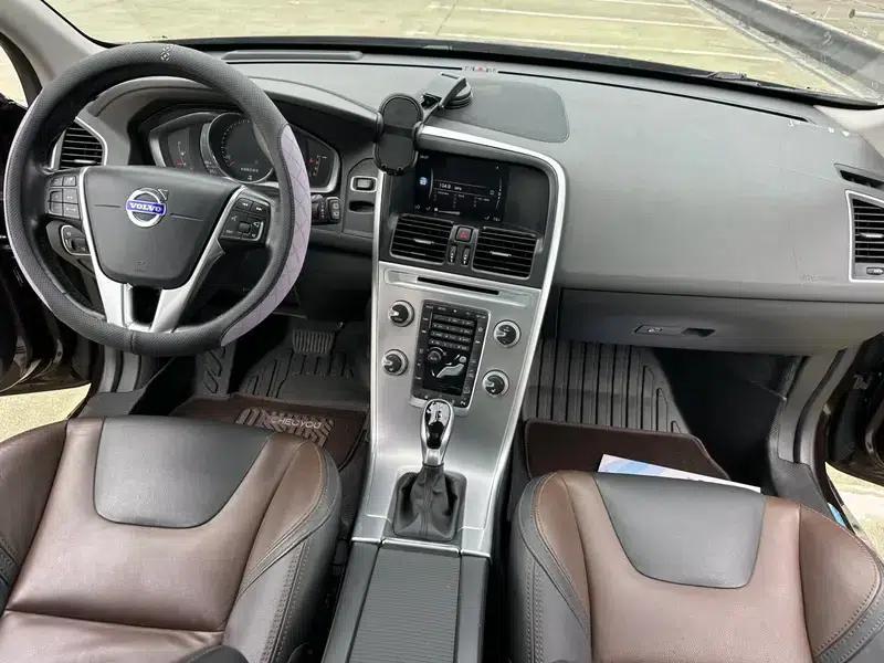 2017 Volvo XC60 T5 AWD Smart Upgrade Edition — миниатюра 10