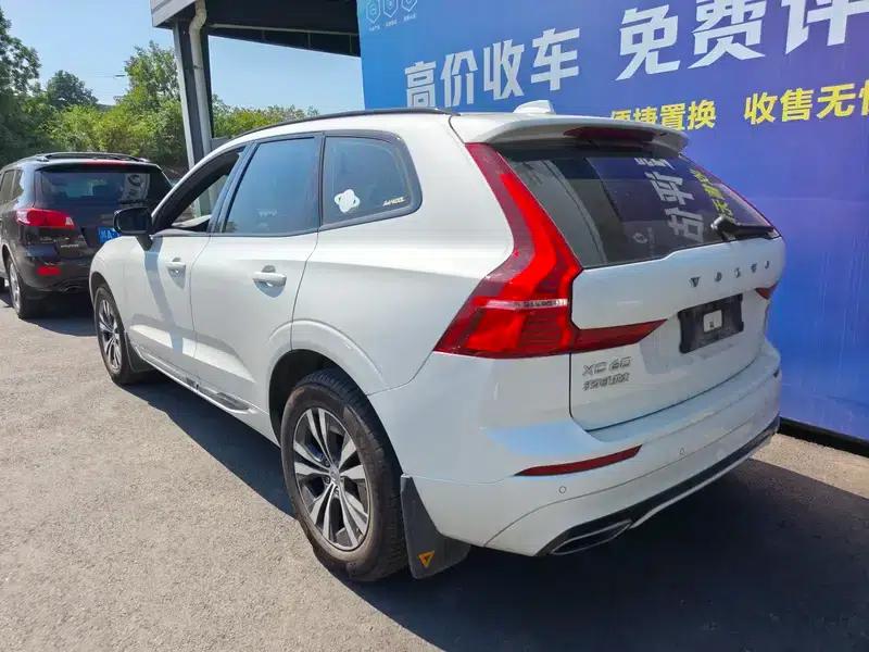 2021 Volvo XC60 T5 AWD Inscription Sport Edition — миниатюра 3