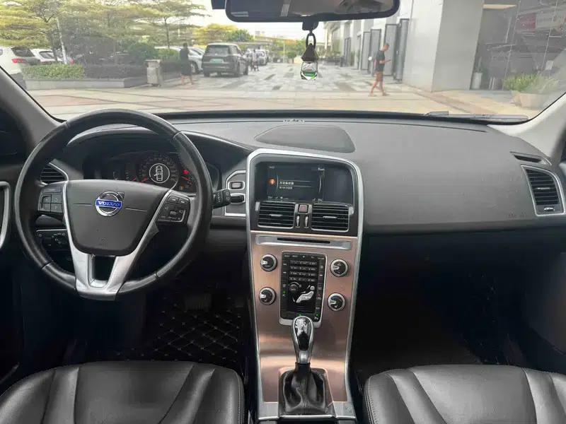 2017 Volvo XC60 T5 Smart Edition — миниатюра 6