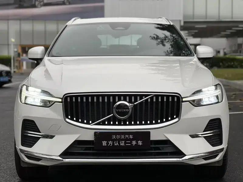 2025 Volvo XC60 B5 AWD Inscription Luxury Edition — миниатюра 2