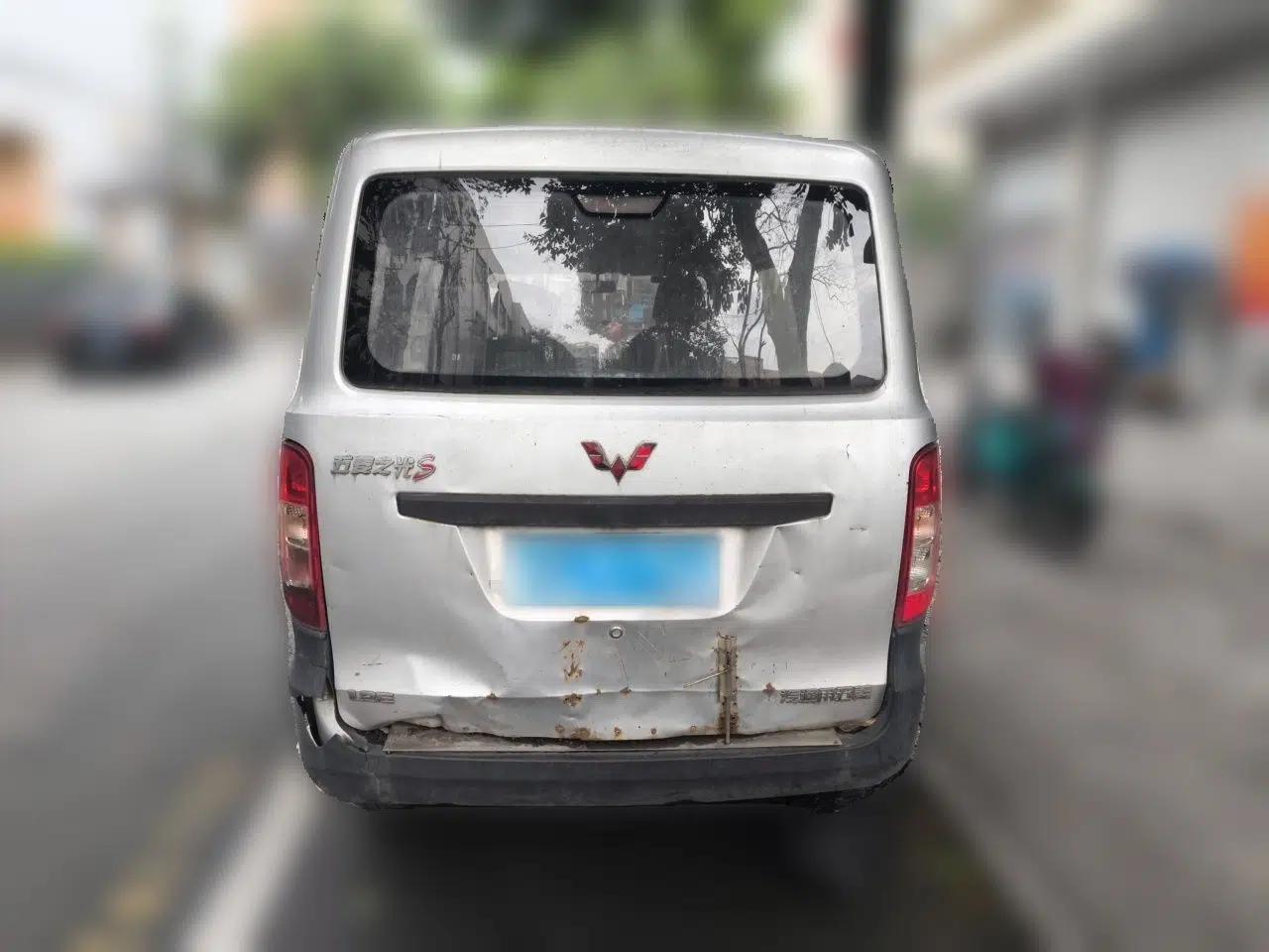 Wuling Zhiguang 2015 1.2L S Practical Model LSI — миниатюра 5
