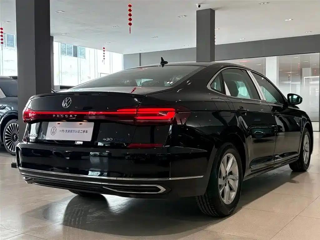 2025 Volkswagen Passat Plug-in Hybrid 430PHEV Hybrid Business Edition — миниатюра 6