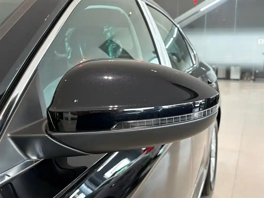 2025 Volkswagen Passat Plug-in Hybrid 430PHEV Hybrid Business Edition — миниатюра 8