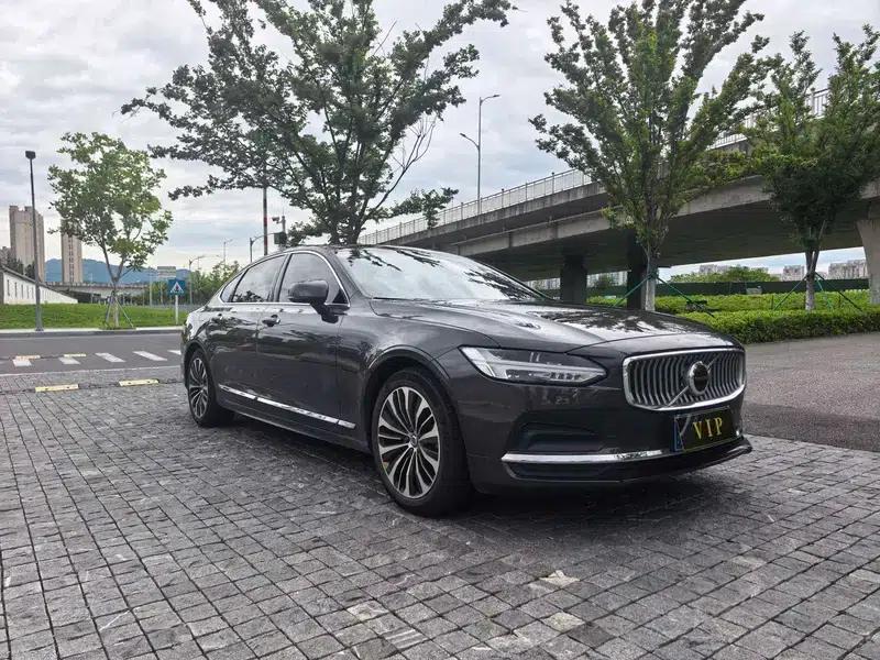 2023 Volvo S90 B5 Smart Luxury Edition — миниатюра 3