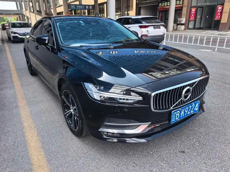 2017 Volvo S90 T4 Smart Edition — миниатюра 3